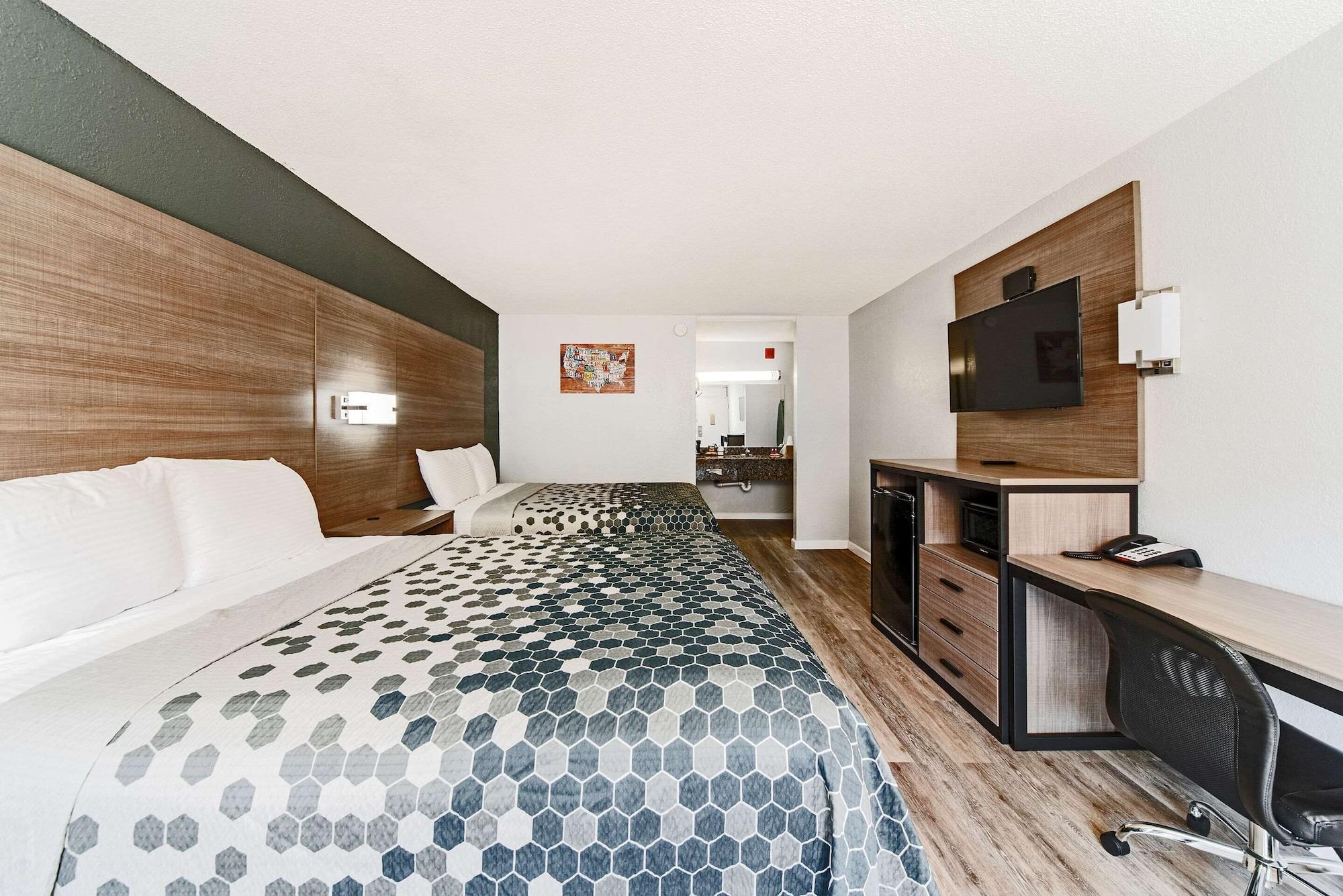 Econo Lodge Inn & Suites Near Bricktown Оклахома-Сити Экстерьер фото